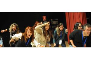 Dinámicas de team building con objetivo formativo: ideas para mejorar comunicación y colaboración